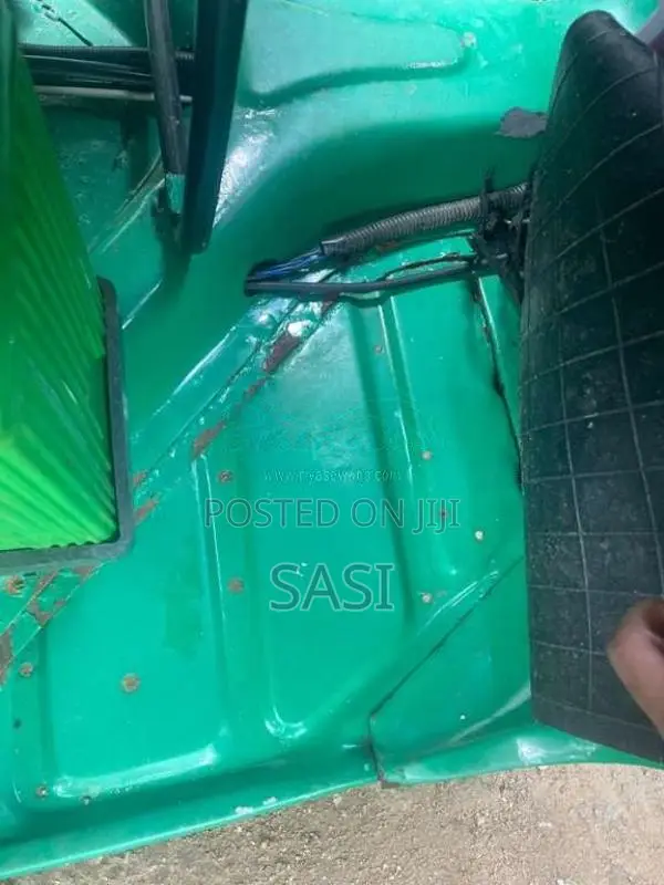 Bajaj 4 Stroke 2008 Three Wheel (Used)