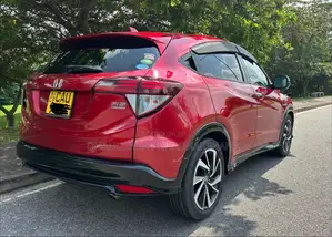 Honda VEZEL RS 2017 SUV (Used)