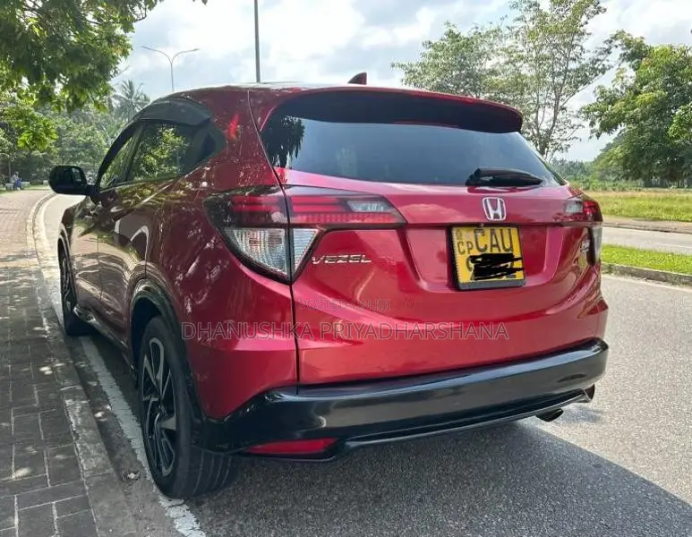 Honda VEZEL RS 2017 SUV (Used)