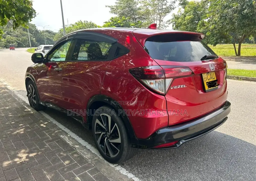 Honda VEZEL RS 2017 SUV (Used)