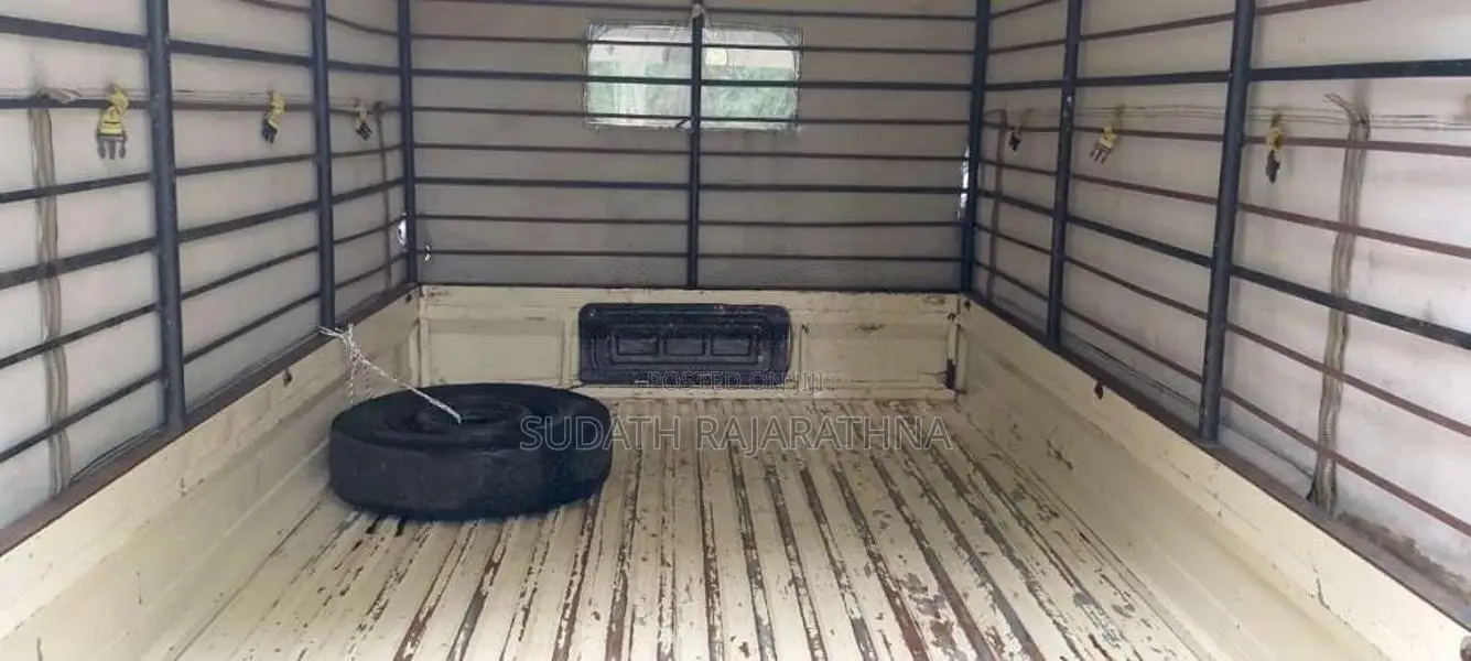 Tata Dimo Batta 2010 Lorry (Used)