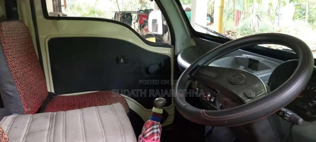 Tata Dimo Batta 2010 Lorry (Used)