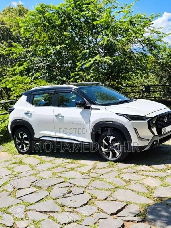Nissan MAGNITE TEKNA TURBO CVT 2025 SUV (Used)