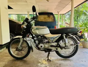 Bajaj Boxer Deluxe 2004 Motorbike (Used)