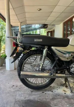 Bajaj Boxer Deluxe 2004 Motorbike (Used)