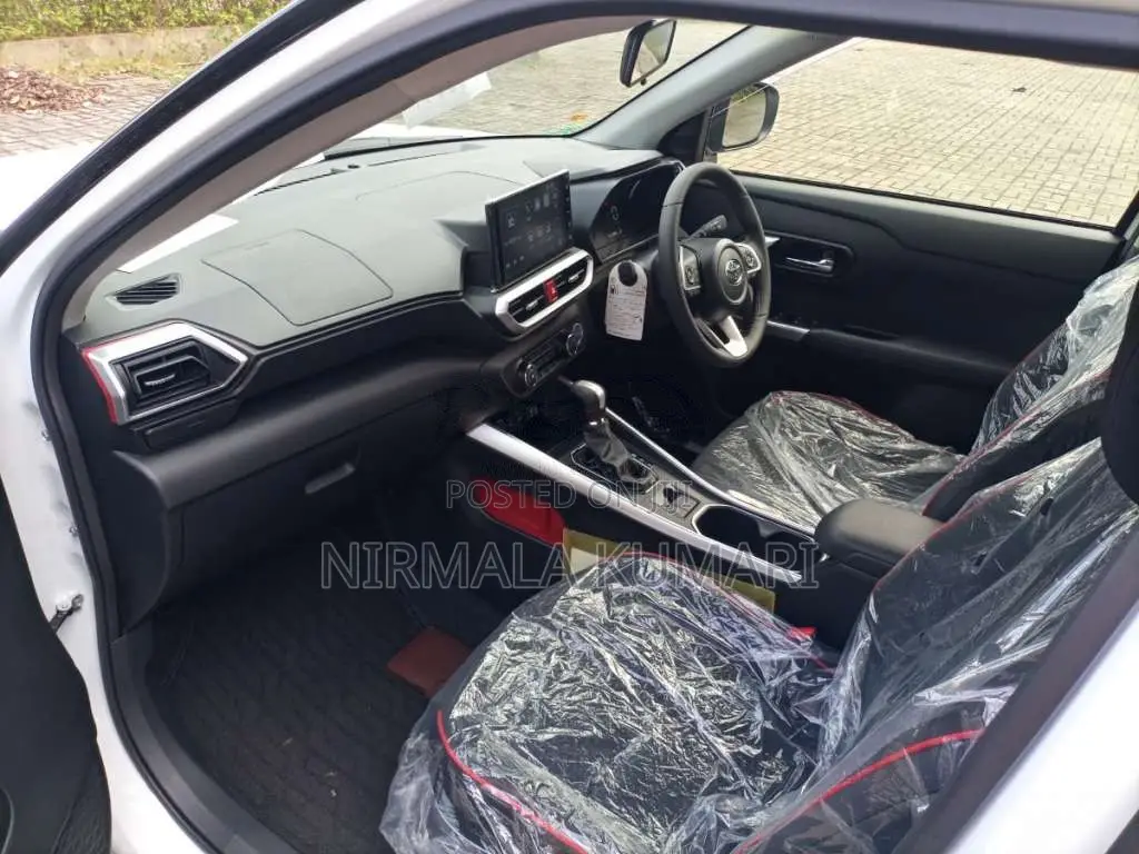 Toyota Raize 2025 SUV (Used)