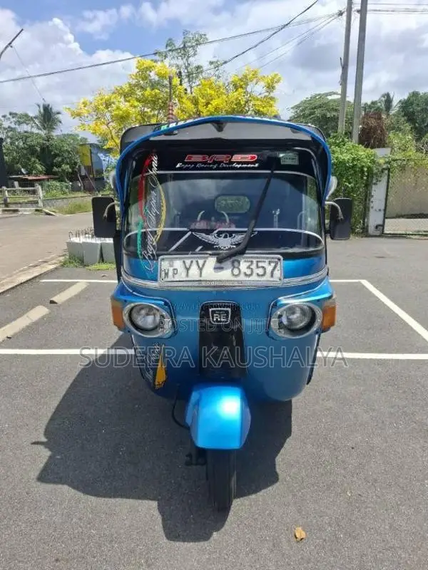 Bajaj 4 Stroke 2012 Three Wheel (Used)
