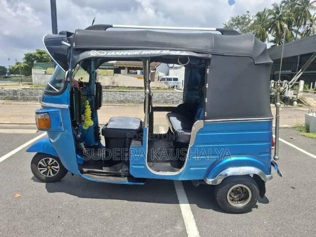 Bajaj 4 Stroke 2012 Three Wheel (Used)