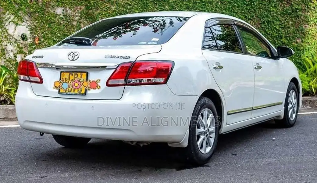 Toyota Premio 2017 Car (Used)