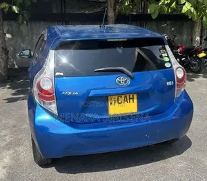 Toyota Aqua 2013 Car (Used)
