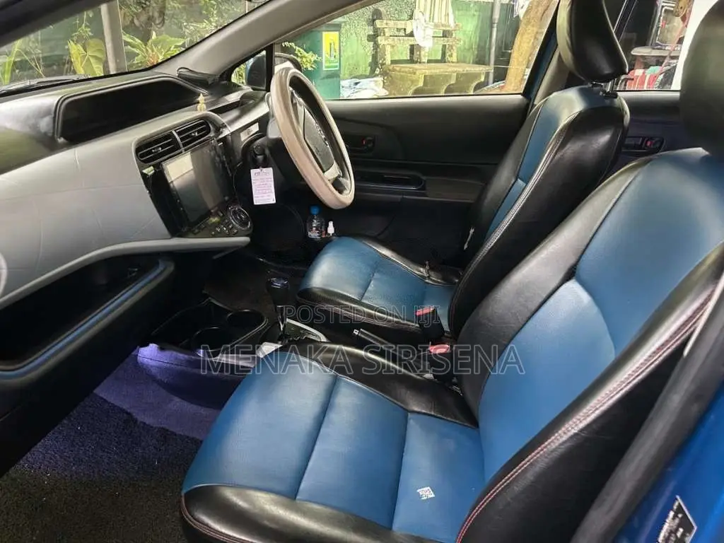 Toyota Aqua 2013 Car (Used)