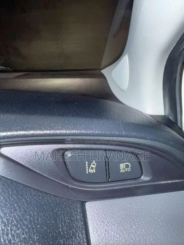 Toyota Vitz Safety Special Ed 2016 Car (Used)
