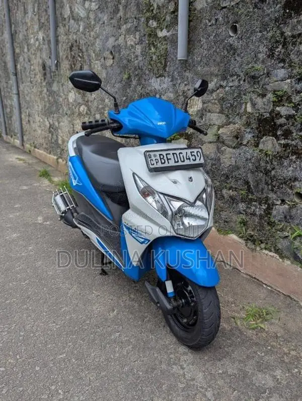 Honda Dio 2017 Motorbike (Used)
