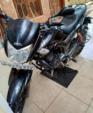 Hero-Honda Hunk 2011 Motorbike (Used)