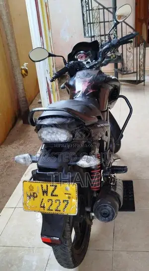 Hero-Honda Hunk 2011 Motorbike (Used)