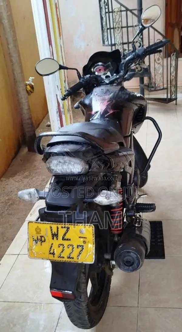Hero-Honda Hunk 2011 Motorbike (Used)