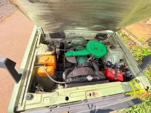Mitsubishi Lancer Box 1982 Car (Used)