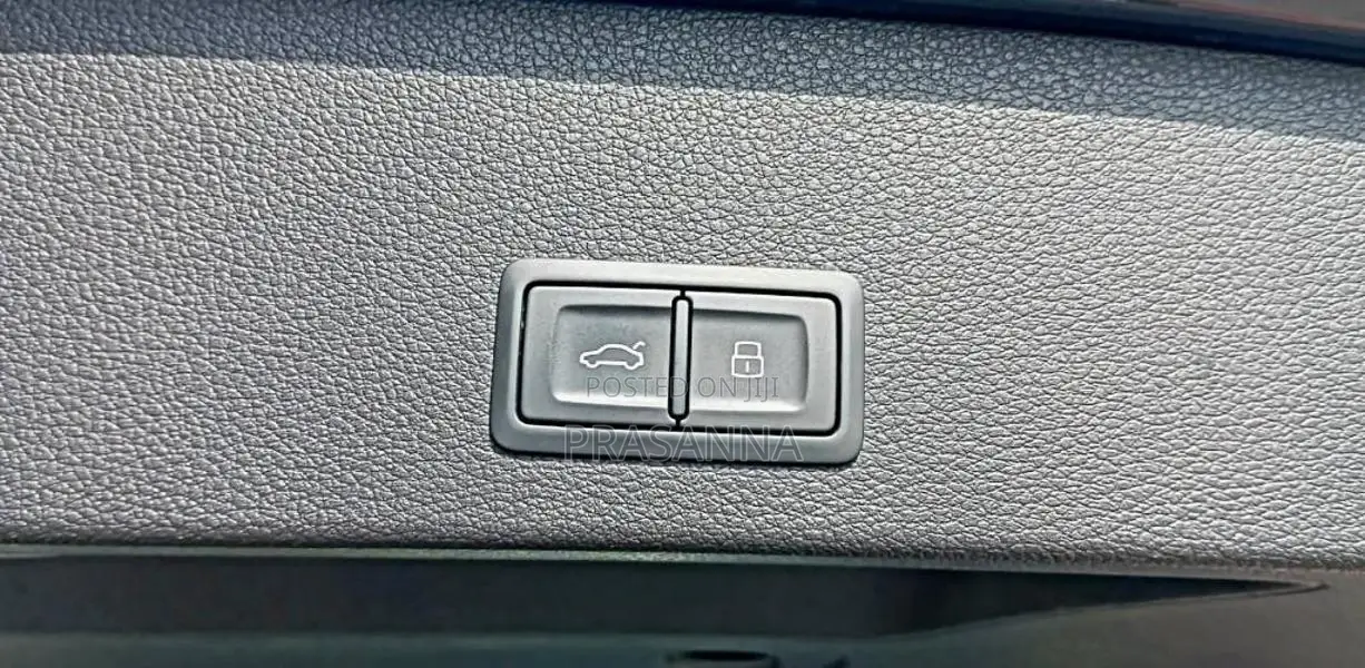 Audi Q2 ANNIVERSARY EDITION 2018 SUV (Used)