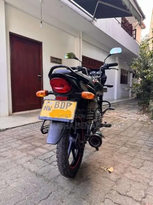 Bajaj Platina 2016 Motorbike (Used)
