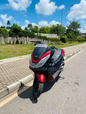 Honda Pcx 2016 Motorbike (Used)