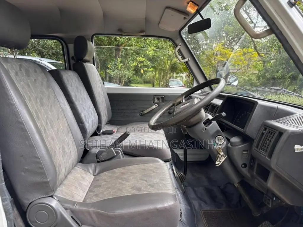 Mazda Brawny 1995 Van (Used)