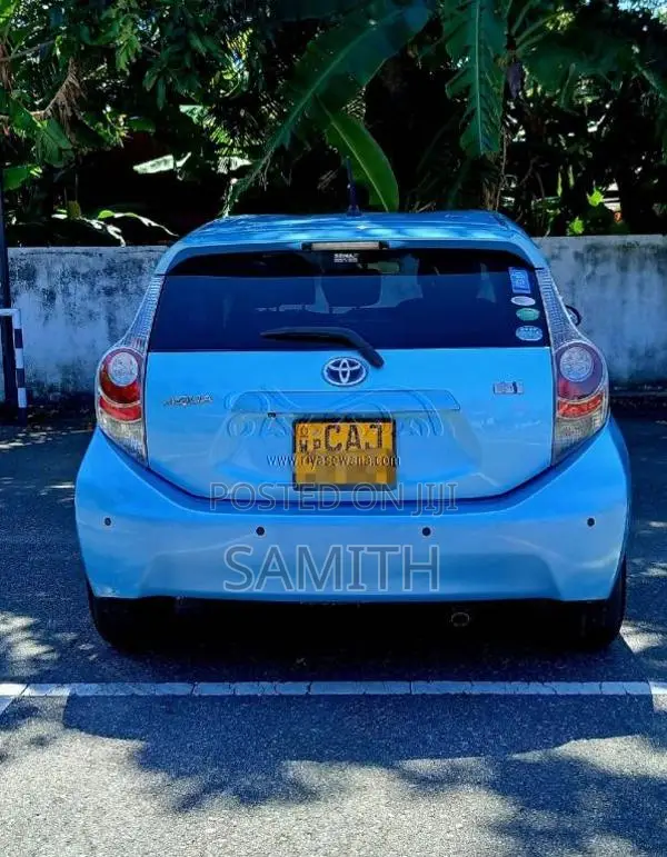 Toyota Aqua 2013 Car (Used)