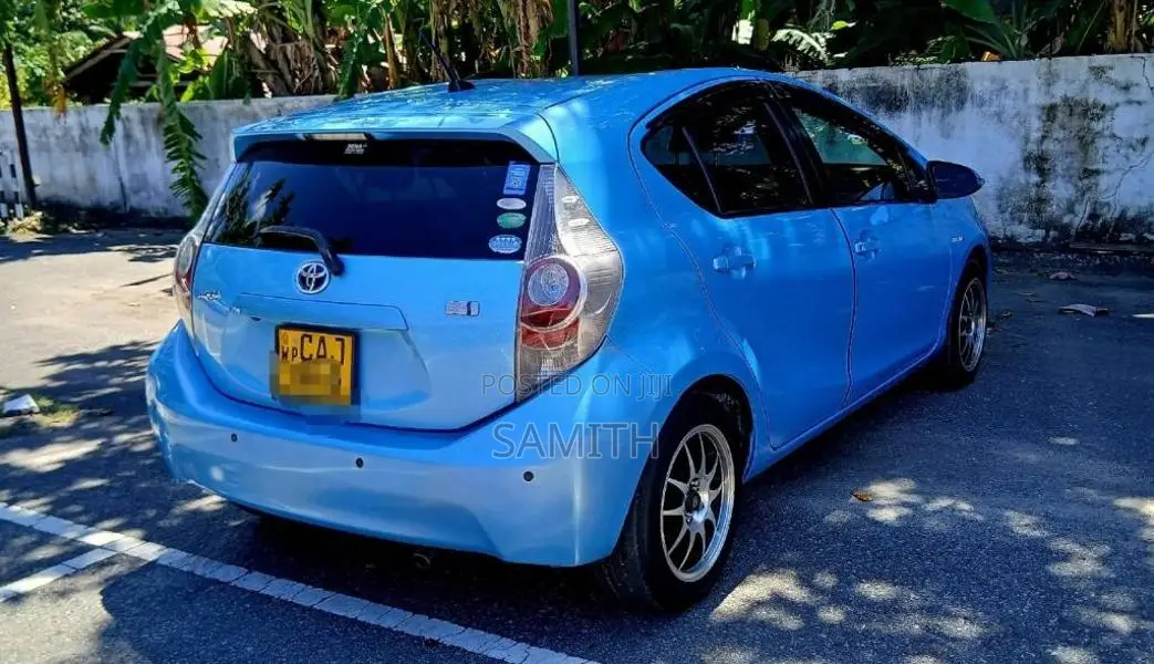 Toyota Aqua 2013 Car (Used)