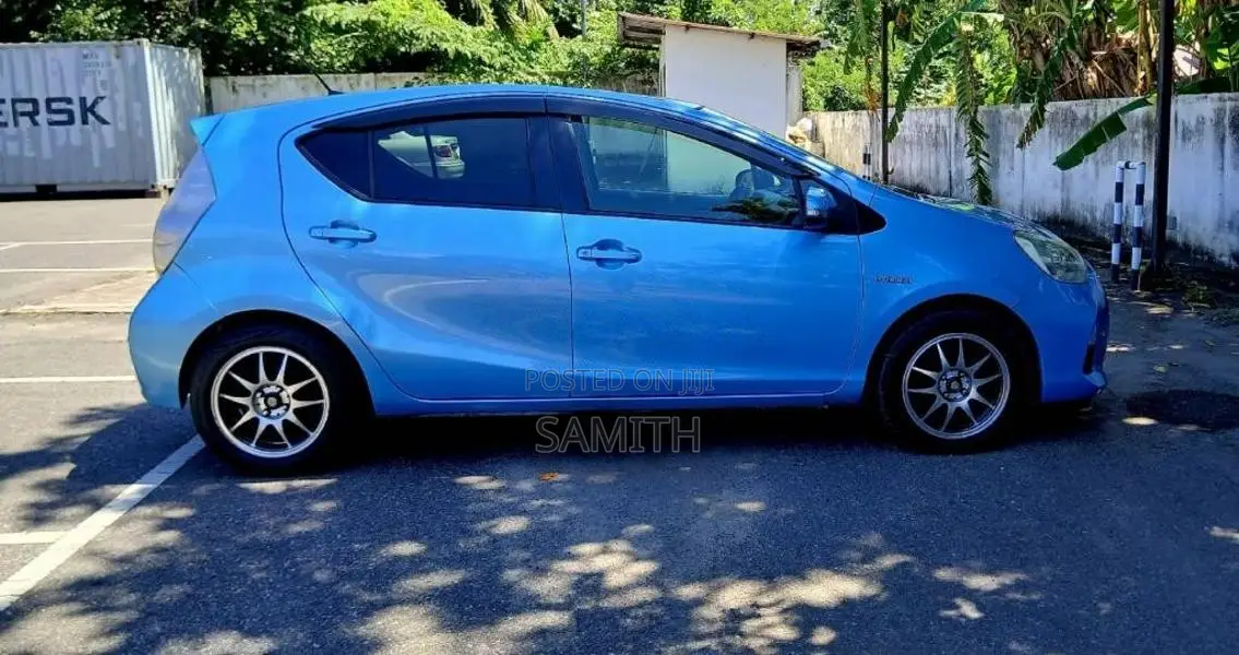 Toyota Aqua 2013 Car (Used)