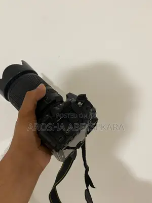 Nikon D7100 Camera for Sale