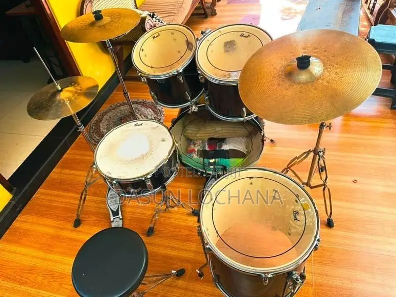 Pearl Drum Set