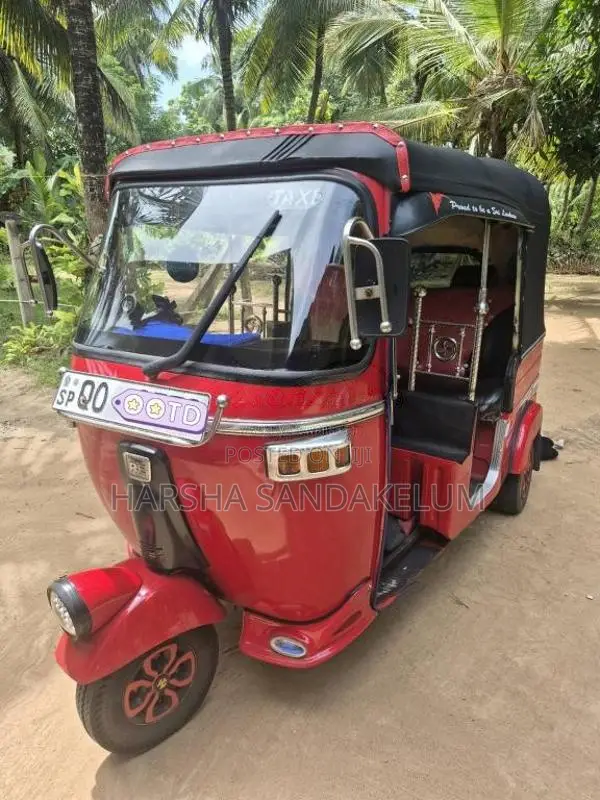 Bajaj 4 Stroke 2008 Three Wheel (Used)