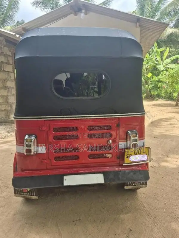 Bajaj 4 Stroke 2008 Three Wheel (Used)