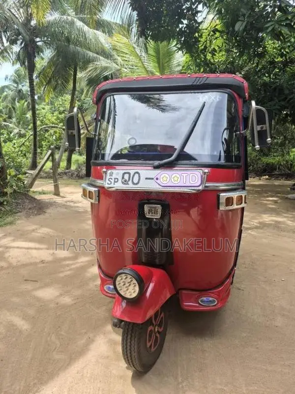 Bajaj 4 Stroke 2008 Three Wheel (Used)