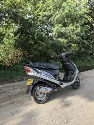 TVS Scooty Streak 2011 Motorbike (Used)