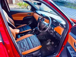 Nissan Magnite TEKNA PLUS EZ-SHIFT 2025 SUV (Used)