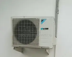 Daikin Air Floor Non Inverter 9000BTU Conditioner