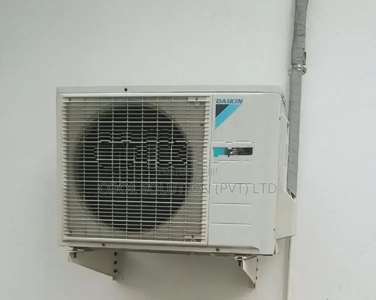 Daikin Air Floor Non Inverter 9000BTU Conditioner