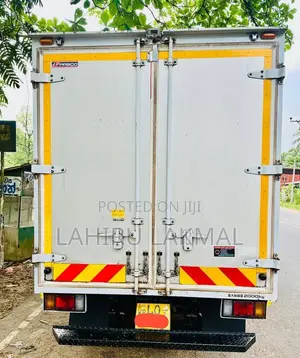 Track & Movers | Prime Movers – Sri Lanka’s Transport Service