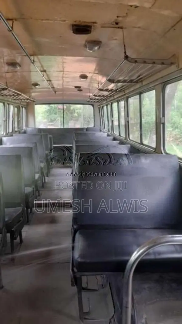 Mitsubishi Fuso 1976 Bus (Used)