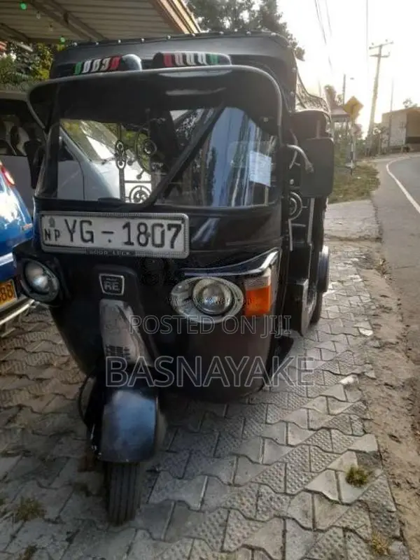 Bajaj 4 Stroke 2011 Three Wheel (Used)