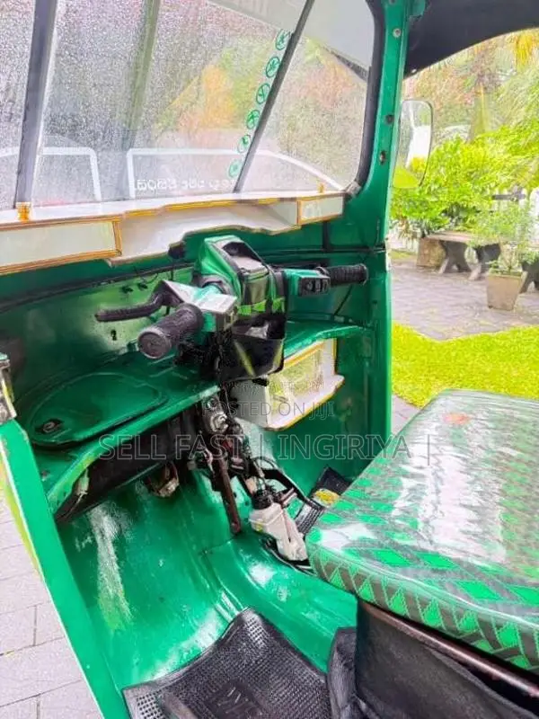Bajaj 4 Stroke 2008 Three Wheel (Used)
