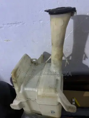 121WiperWaterTank for Car