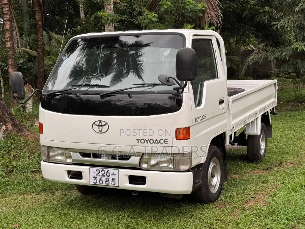 Toyota Toyoace 1992 Lorry (Used)