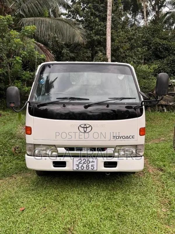 Toyota Toyoace 1992 Lorry (Used)