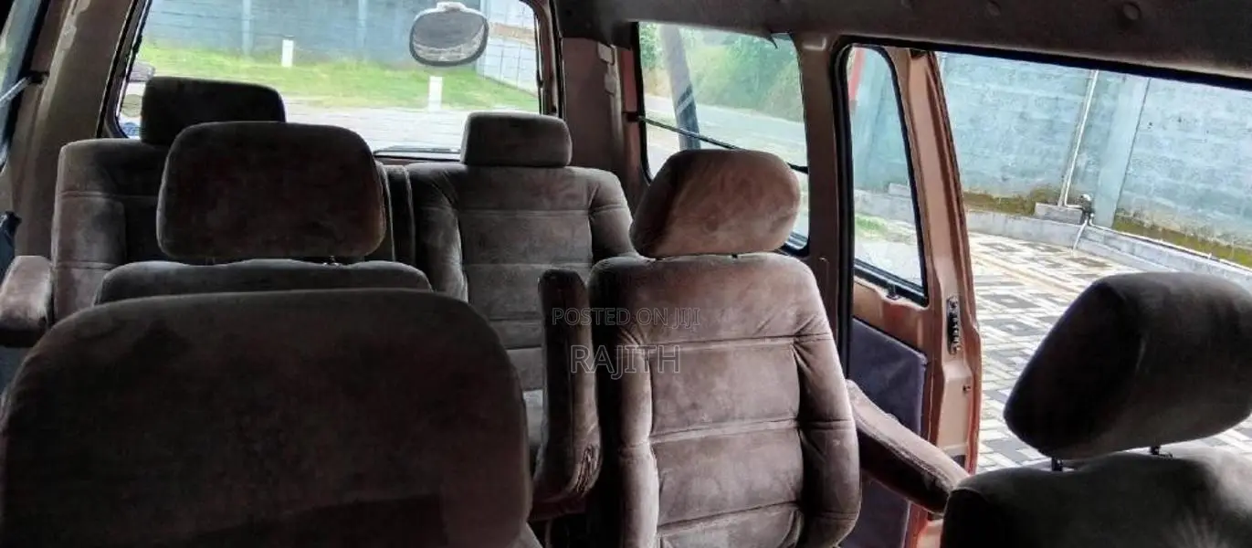 Toyota Noah 2006 Van (Used)