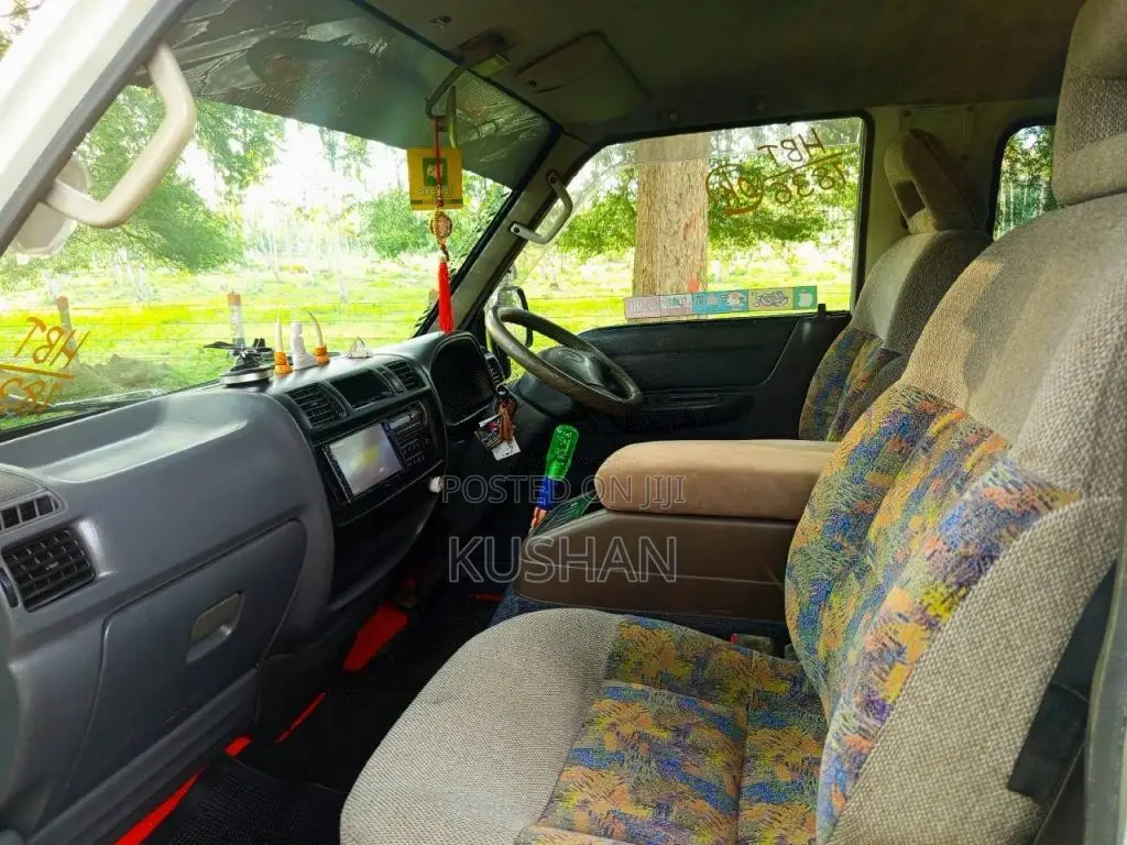 Mazda Bongo 2002 Van (Used)