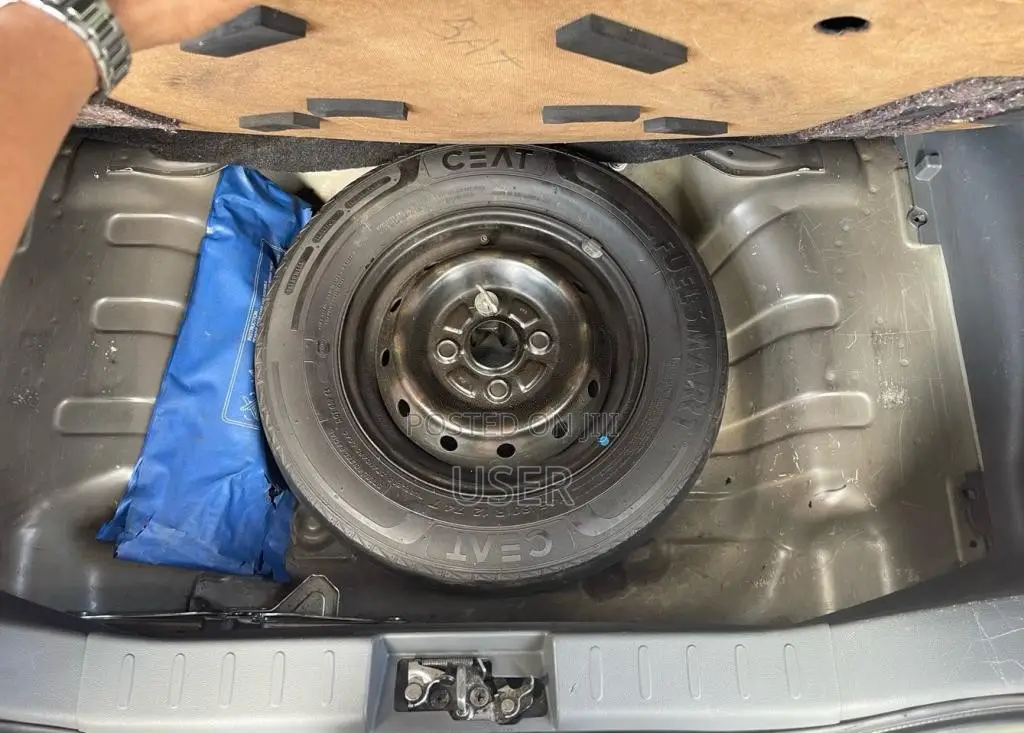 Suzuki Alto LXI 2015 Car (Used)