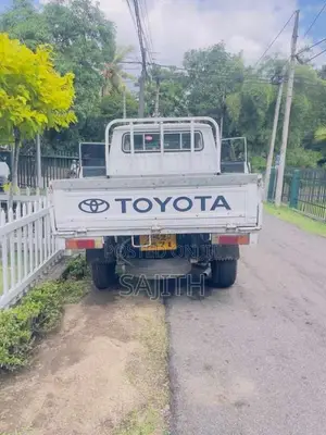 Toyota CrewCab BU70 1994 Crew Cab (Used)