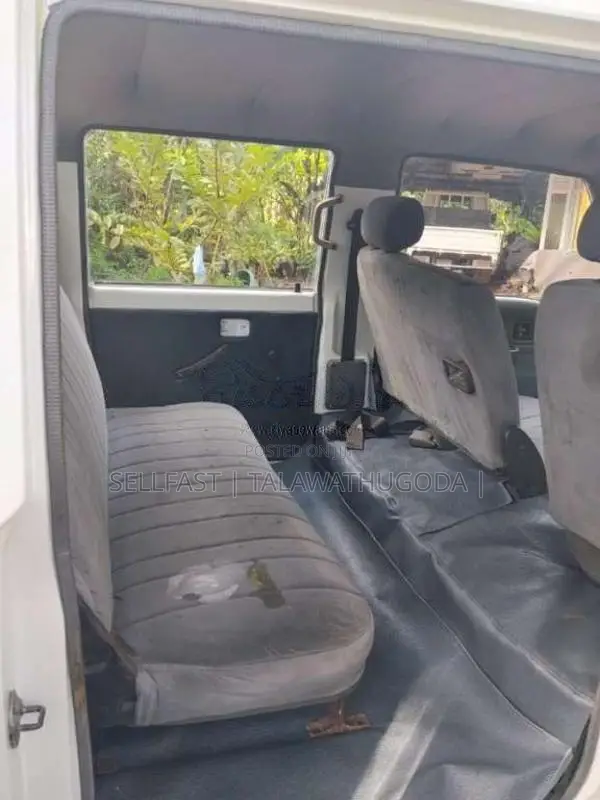 Mazda Mazda 1996 Crew Cab (Used)