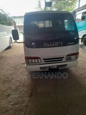 Isuzu ELF 1980 Crew Cab (Used)